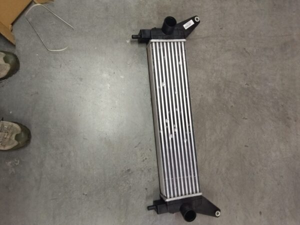 Radiador de intercooler Maxus T60 motor 2.8 - Imagen 2